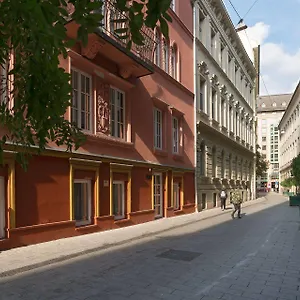 Szálloda Bastion, Budapest